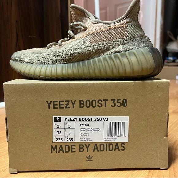 Yeezy 350 V2 Sand Taupe - Picture 8 of 8